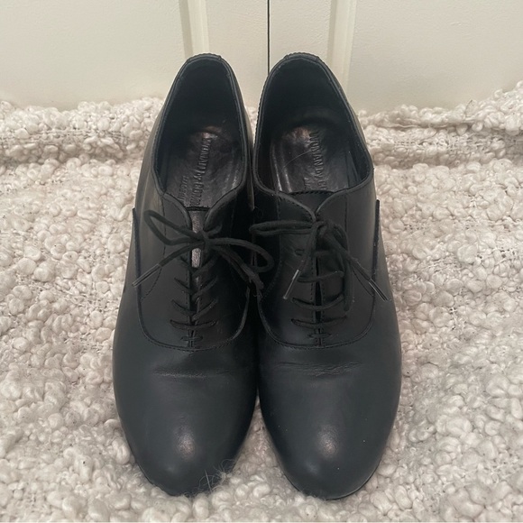 Woman by Common Projects Vero Cuoio Lace Up Heeled Black Leather Booties 38 - Picture 3 of 8